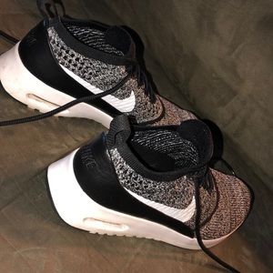 Air Max Thea Ultra size 9 1/2 GREAT CONDITION